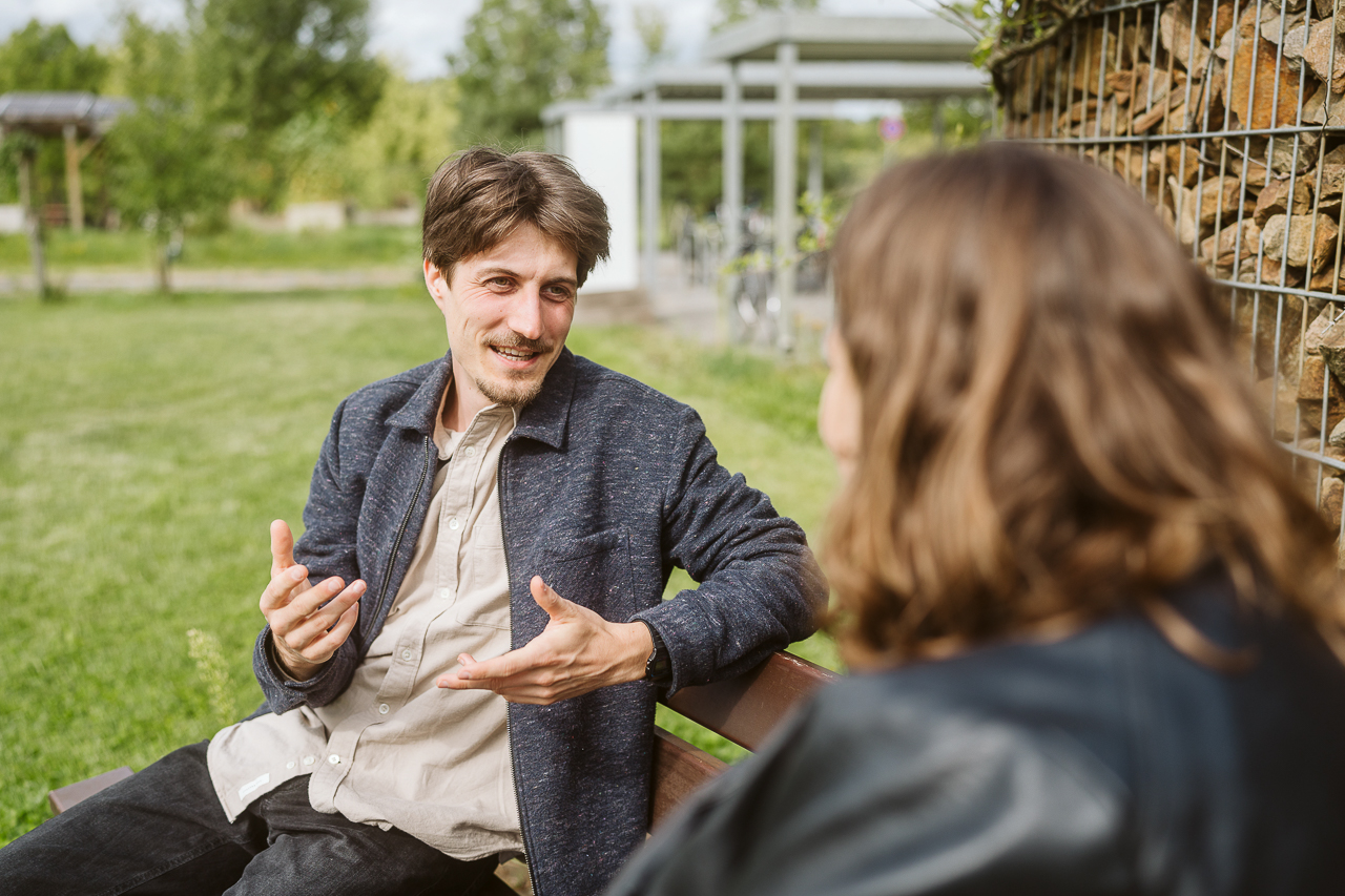 Simon Herdegen im Gespräch © HTW Berlin/Alexander Rentsch Simon Herdegen im Gespräch