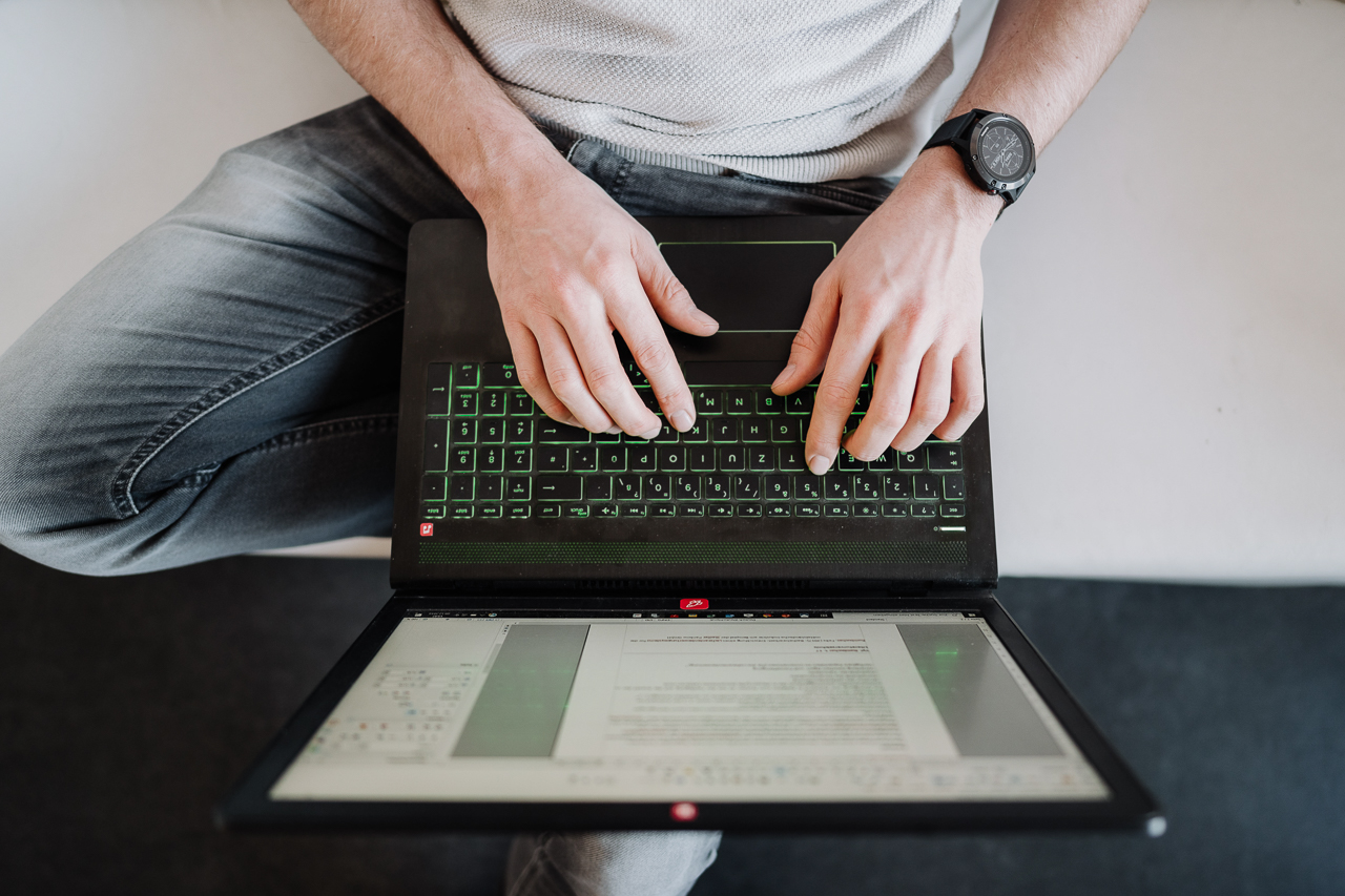 Mario Abrahams Laptop