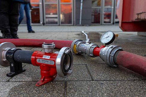 Schläuche der Feuerwehr