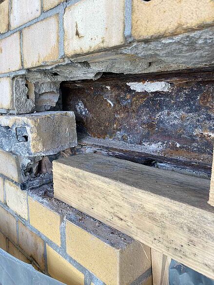 Rostender Stahlträger