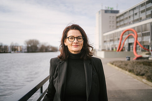 Yvonne Schoper an der Spree 