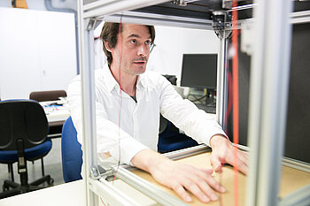Axel Hagen mit seinem 3D-Scanner