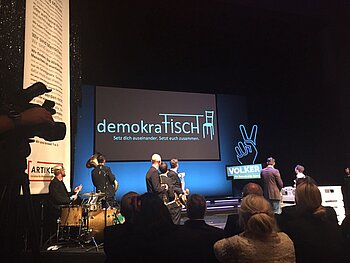 Die Preisverleihung des Kreativwettbewerb für Demokratie VOLKER