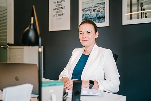 Nadine Bortscheller in ihrem Büro