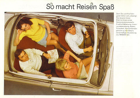 Bild aus dem Werbeprospekt für den Trabant 601. Bei dem “Cabrio” handelt es sich laut Beschreibung allerdings nur um ein “Demonstrationsmodell”.