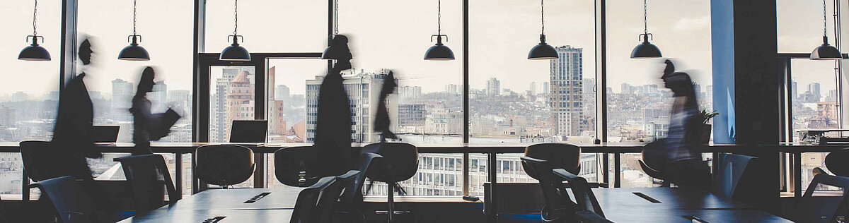 Menschen im Office © iStock_Vasyl Dolmatov Menschen im Office