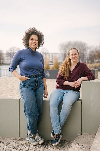 Georgina Koschke und Stefanie Döring am Campus Wilhelminenhof