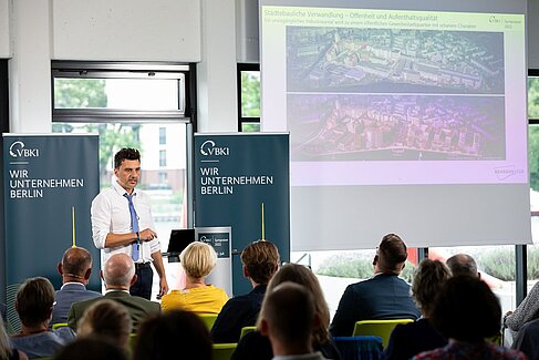 Vorstand Robert Sprajcar präsentierte das Projekt Behrens Ufer der DIEAG © Businessfotografie Inga Haar | Markus Stegner