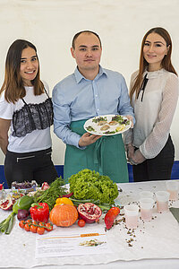 Mahliyo, Abylay und Aida